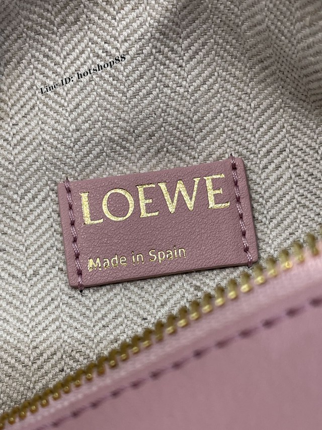 Loewe專櫃2022全新cubi全皮飯盒包 羅意威納帕牛皮便當包腋下包 型號10233 lyw1136